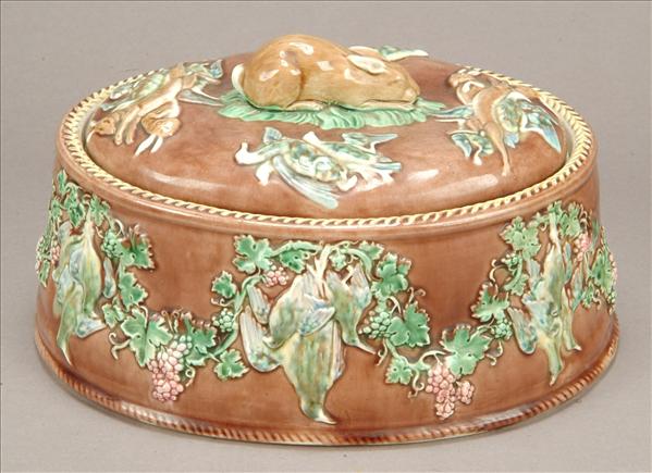 Appraisal: A Wedgwood majolica game pie tureen cover and liner the