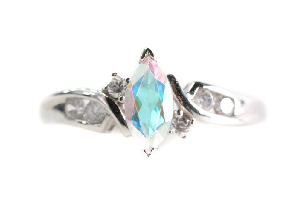 Appraisal: k white gold ring having faceted Mercury Mystic Topaz gemstone