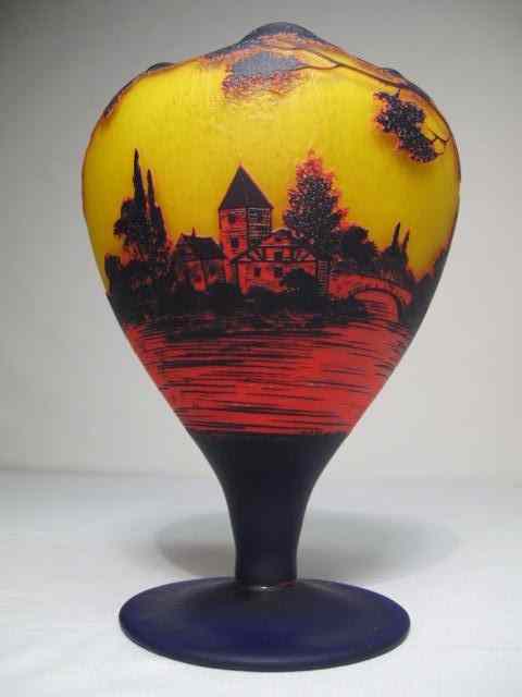 Appraisal: An early th century cameo art glass vase with landscape