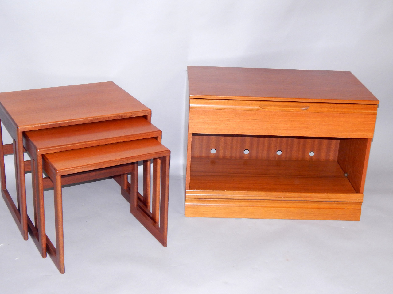 Appraisal: A nest of G-Plan teak occasional tables largest cm x