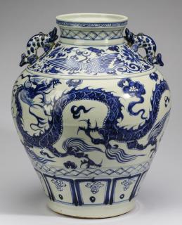 Appraisal: Large Chinese Yuan style dragon jar h Large Chinese blue