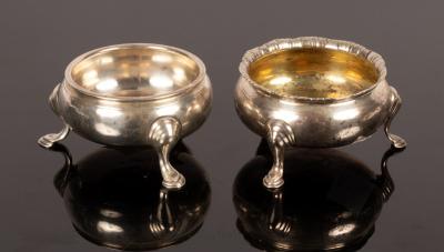 Appraisal: A George III circular silver salt London on three hoof