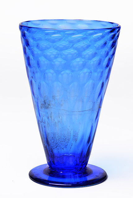 Appraisal: A THOMAS WEBB AND SONS RICHARDSON BUBBLE VASE in blue