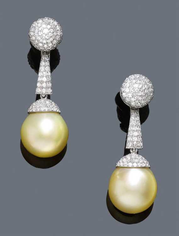 Appraisal: PEARL AND DIAMOND EAR PENDANTS Platinum Elegant ear clips with