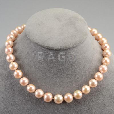 Appraisal: FRESHWATER PEARL NECKLACE Lustrous pink-white spherical pearls - mm Condition