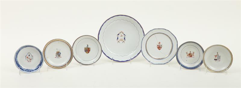 Appraisal: GROUP OF SEVEN CHINESE EXPORT ARMORIAL PORCELAIN PLATES The small