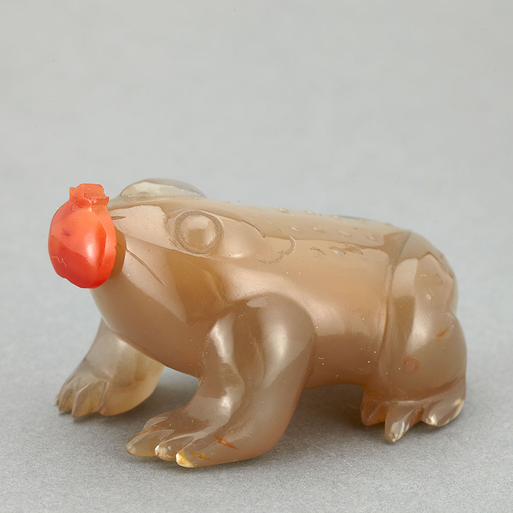 Appraisal: Chinese Smokey Quartz Snuff Bottle th Century The toad form