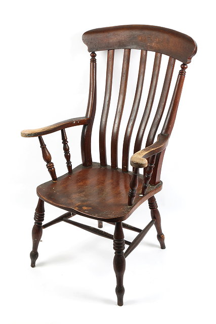 Appraisal: A TH CENTURY LATHBACK WINDSOR CHAIR bobbin turned legs cm