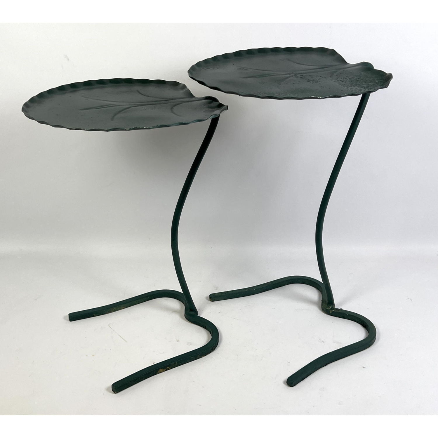 Appraisal: pc Nesting Painted SALTERINI Leaf Design Metal Side Tables Outdoor