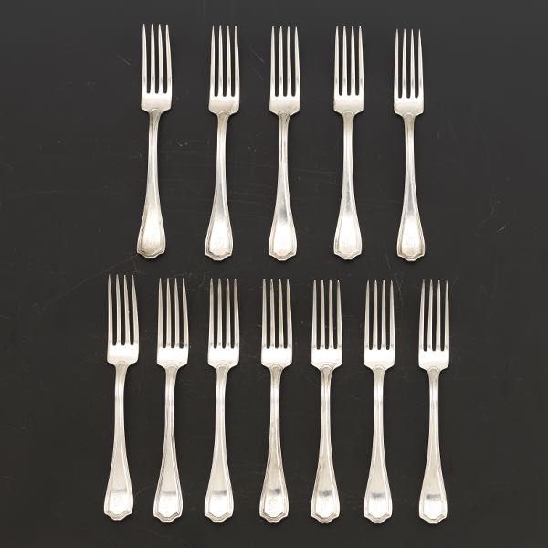 Appraisal: TWELVE REED BARTON FORKS HEPPLEWHITE PATTERN Weighs toz monogrammed with