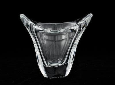 Appraisal: A Contemporary Daum Art Glass Vase A heavy organic shape