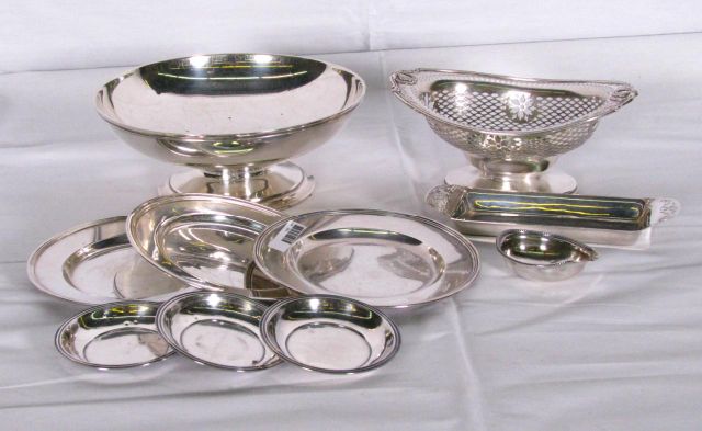 Appraisal: Group of sterling silver table serving accessories including inch pedestal