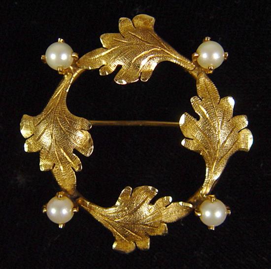 Appraisal: Ladies K Gold Pearl Circle Pin Yellow gold grams Four