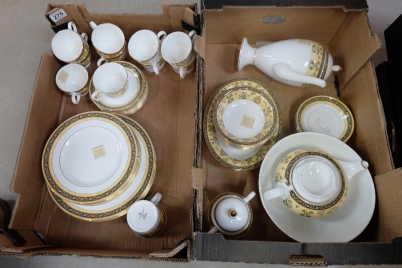 Appraisal: A quality collection of Wedgwood India pattern dinnerware to include