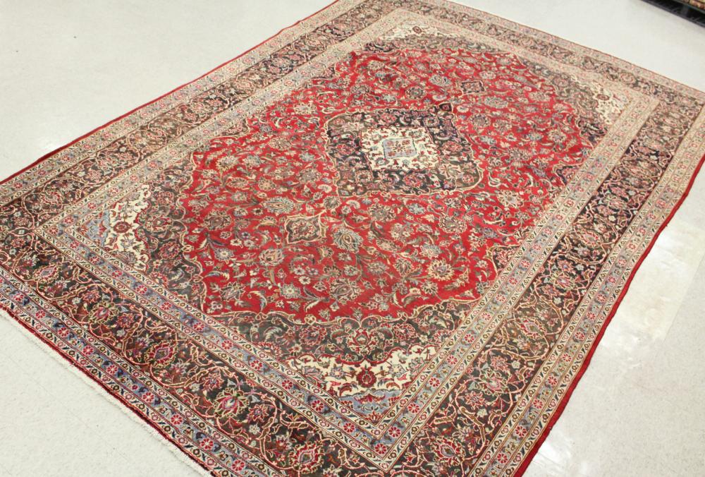 Appraisal: HAND KNOTTED PERSIAN MASHAD CARPET Khorasan Province northeastern Iran floral