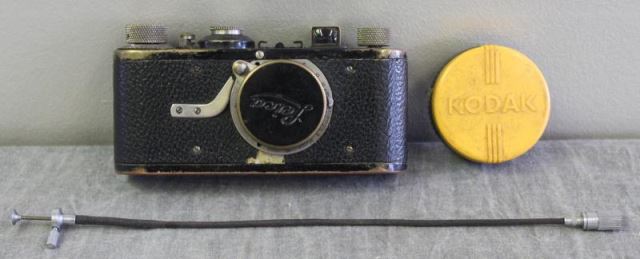 Appraisal: Leica Camera Serial Accompanied by a shutter release cable and