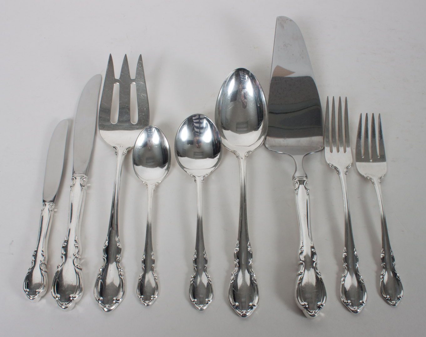 Appraisal: Towle Legato sterling silver flatware comprising pieces including knives stainless