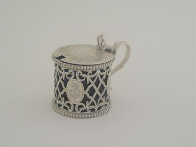 Appraisal: A Victorian pierced drum mustard pot with bead borders and