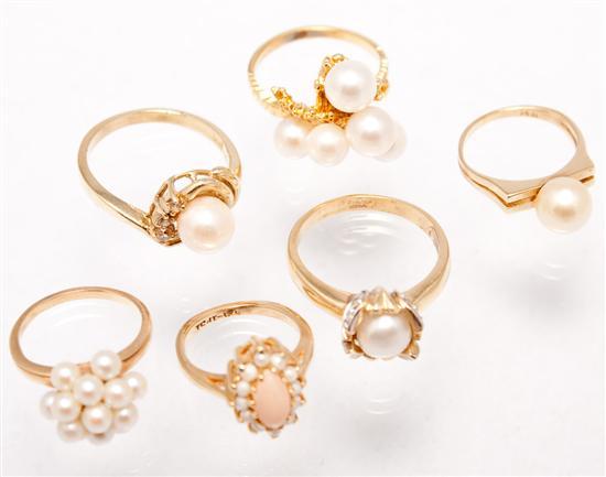 Appraisal: Six K yellow gold and pearl rings grams