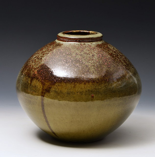 Appraisal: David Leach British - at St IvesVase with speckled tenmoku