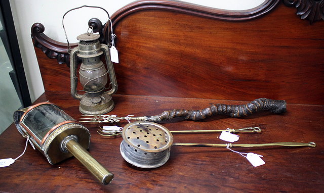 Appraisal: A LATE TH EARLY TH CENTURY BRASS AND COPPER STATION