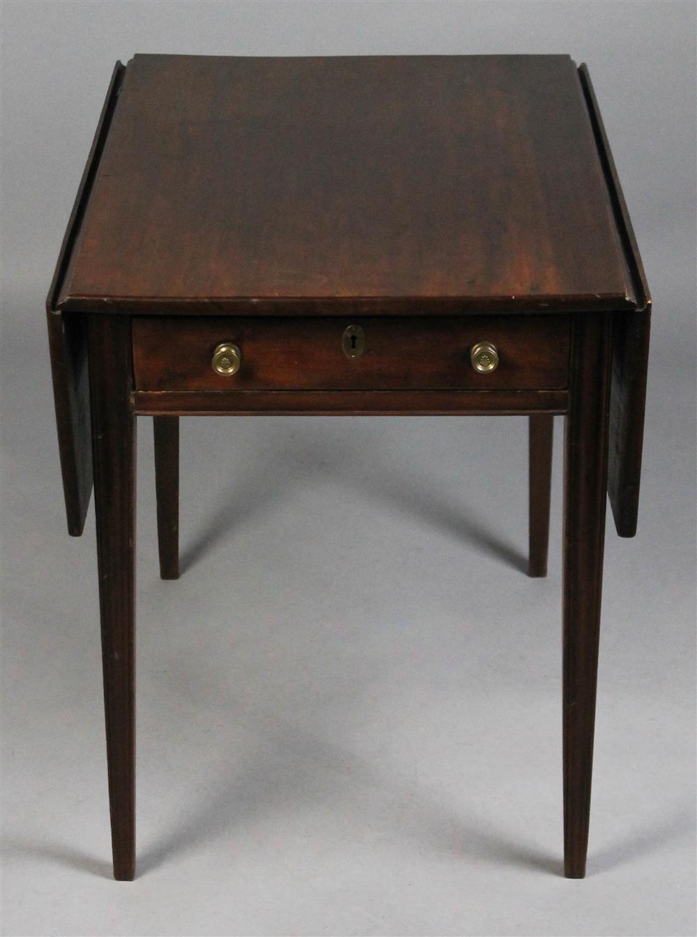 Appraisal: AMERICAN FEDERAL MAHOGANY PEMBROKE TABLE having a rectangular top with