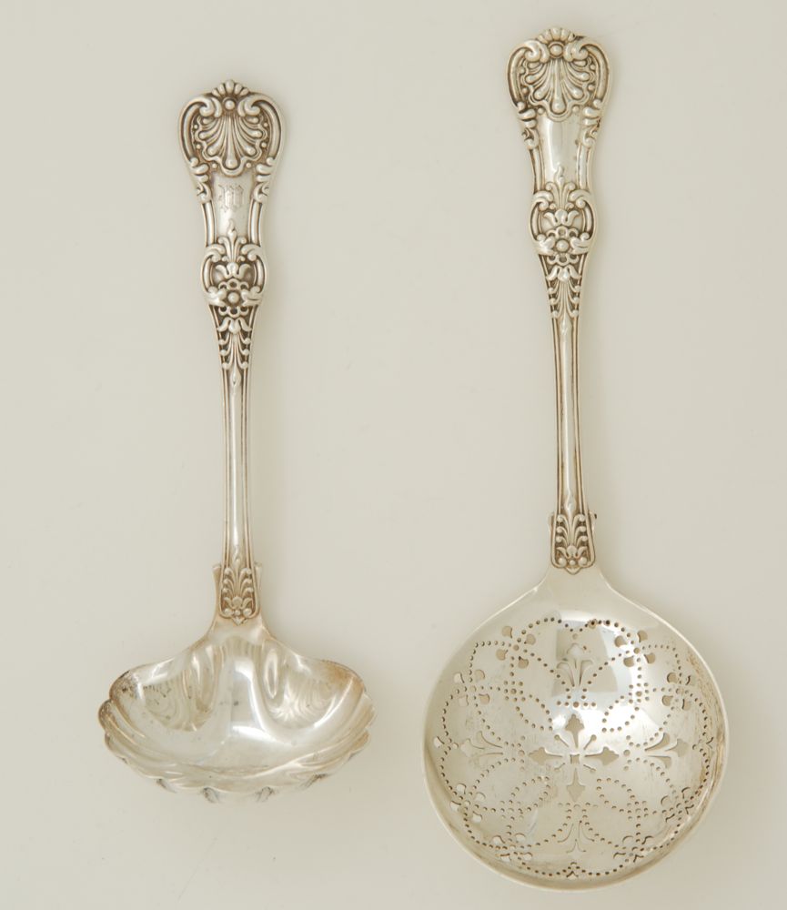 Appraisal: TWO TIFFANY STERLING SILVER SERVING PIECES In the English King