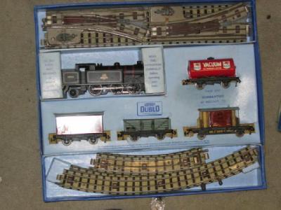 Appraisal: Hornby Dublo electric train set EDG with B R -