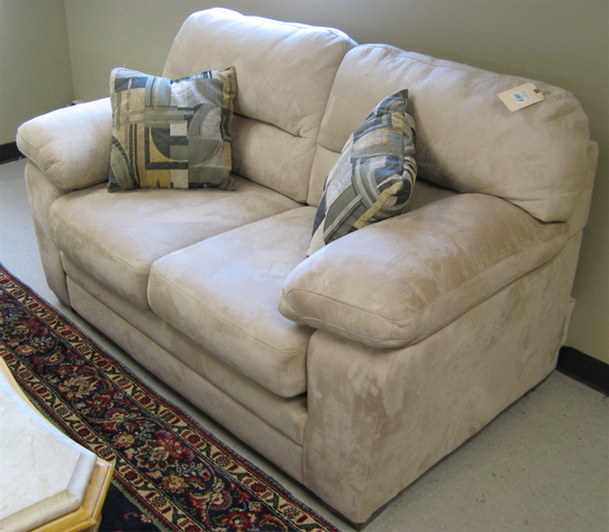 Appraisal: CONTEMPORARY BRISTOL LOVESEAT Stratford Furniture Co New Albany MS manufactured