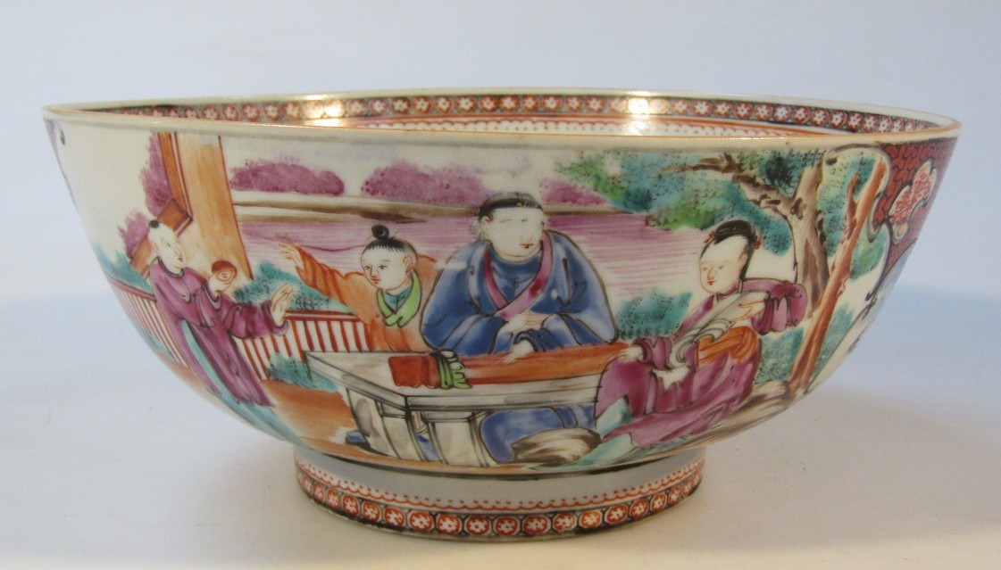 Appraisal: A thC Cantonese porcelain bowl the circular body with a