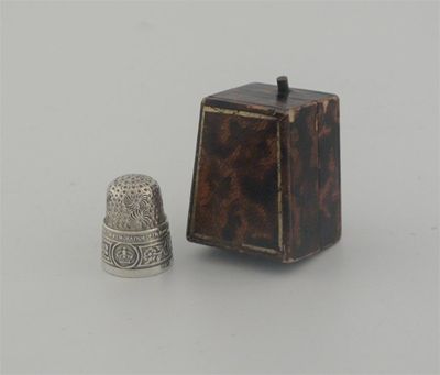 Appraisal: A Victorian thimble commemorating Queen Victoria's diamond jubilee by Beakin