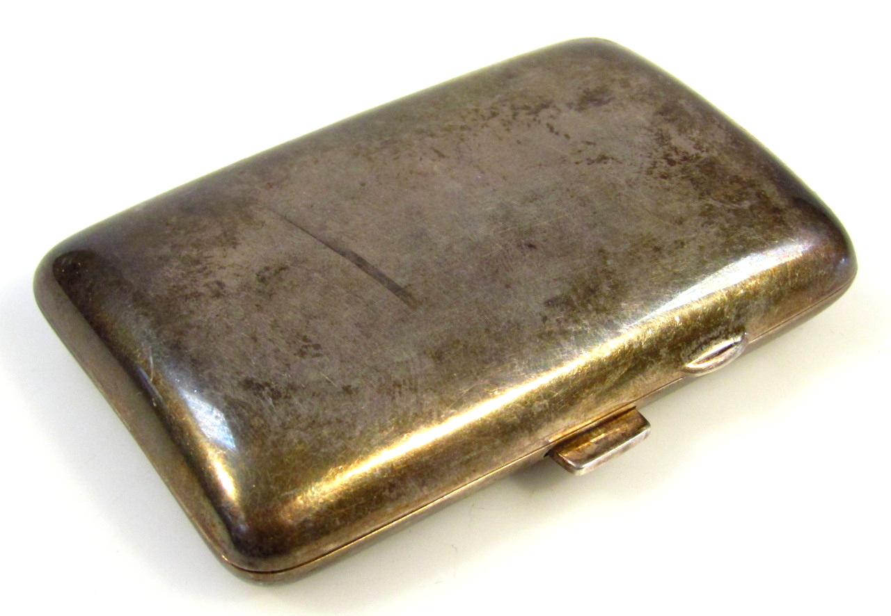 Appraisal: A George V silver cigarette case of oblong outline with