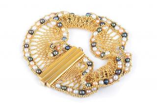 Appraisal: A Gold Mesh Pearl Bracelet Crafted of K yellow gold