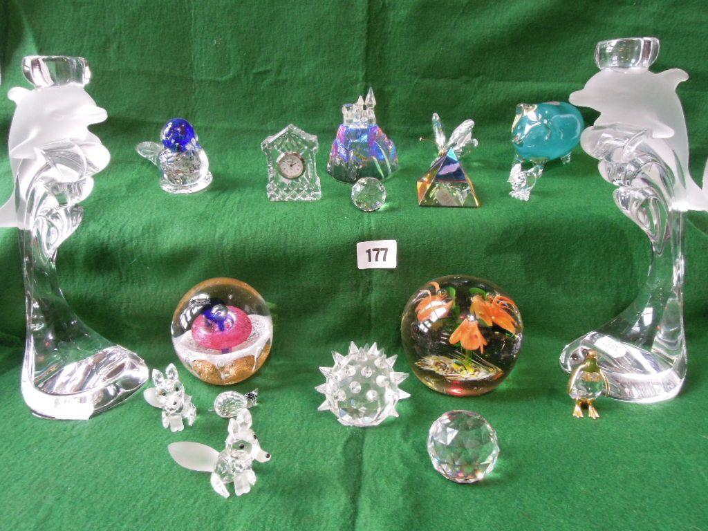 Appraisal: A collection of paperweights inset with flowers a Lakeland glass