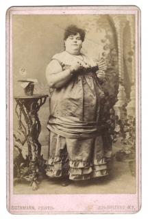 Appraisal: Group of Five Fat Woman Sideshow Cabinet Cards Various dates