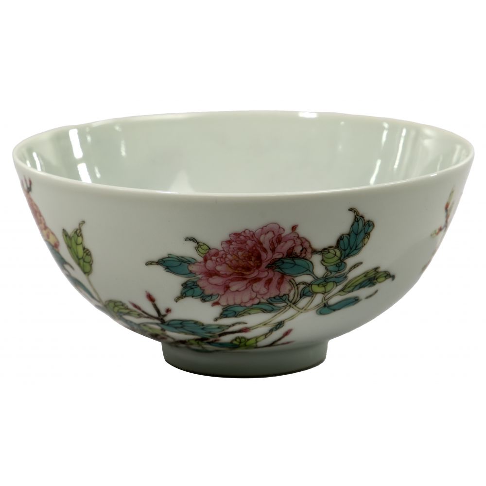 Appraisal: CHINESE FAMILLE ROSE PORCELAIN BOWLHaving floral enamel decoration and underglaze