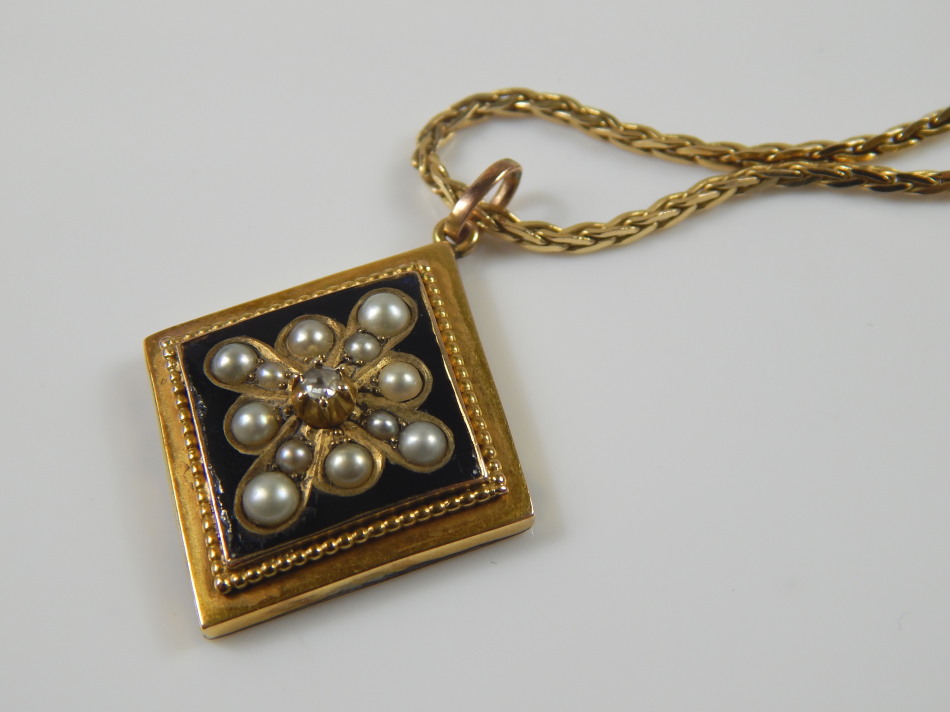 Appraisal: A Victorian style pendant and later chain the pendant set