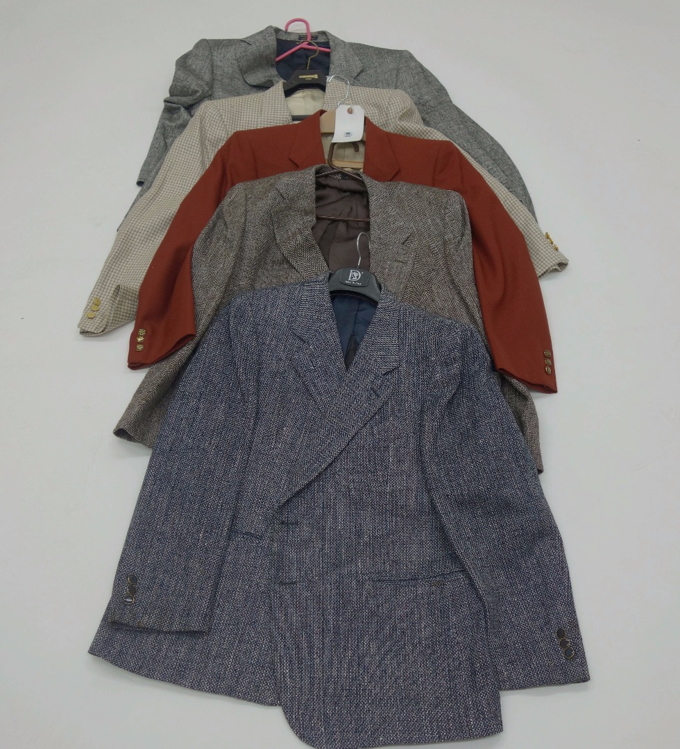 Appraisal: Five Vintage silk and wool mix blazers