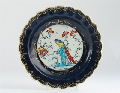 Appraisal: A Worcester plate painted with the 'Sir Joshua Reynolds' pattern