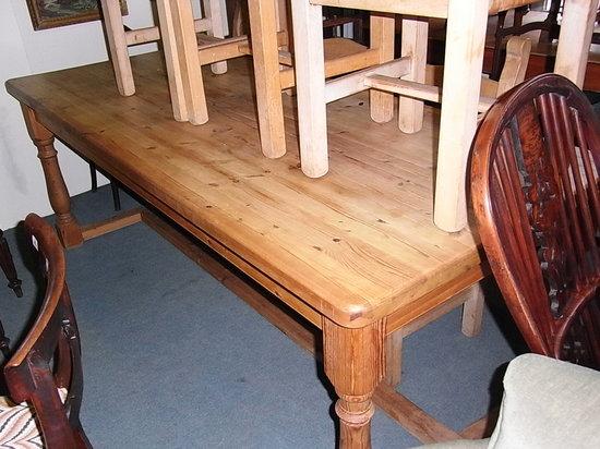 Appraisal: A LARGE PINE PLANK TOP KITCHEN TABLE on turned supports