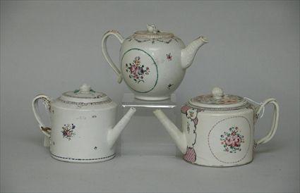 Appraisal: Three Chinese Export Teapots