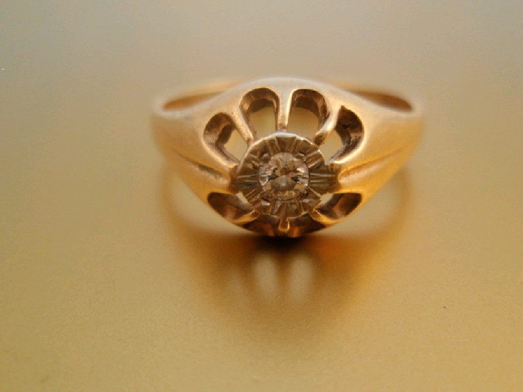 Appraisal: A gentleman's ct gold signet ring with an illusion set