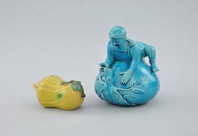 Appraisal: Two Chinese Water Droppers Shape of a man leaning over