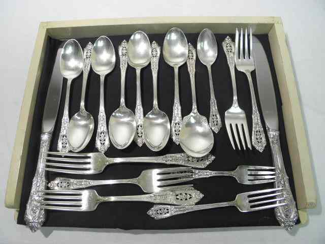 Appraisal: Wallace Sterling silver flatware pieces total Includes '' forks ''