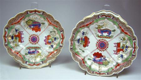 Appraisal: A pair of late th century Worcester comports of oval