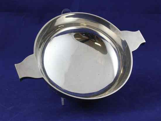 Appraisal: A 's silver quaich of plain circular form William Hutton