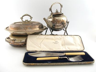 Appraisal: A cased set of modern fish servers by Walker Hall