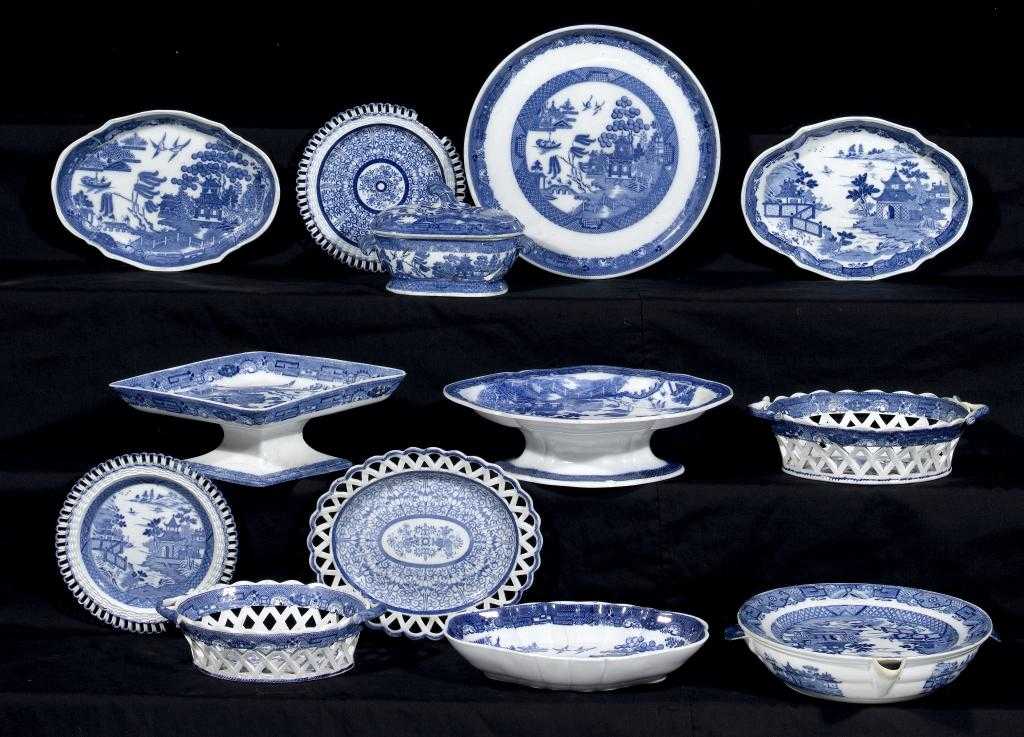 Appraisal: A COLLECTION OF MINTON AND CONTEMPORARY BLUE PRINTED EARTHENWARE PLATES