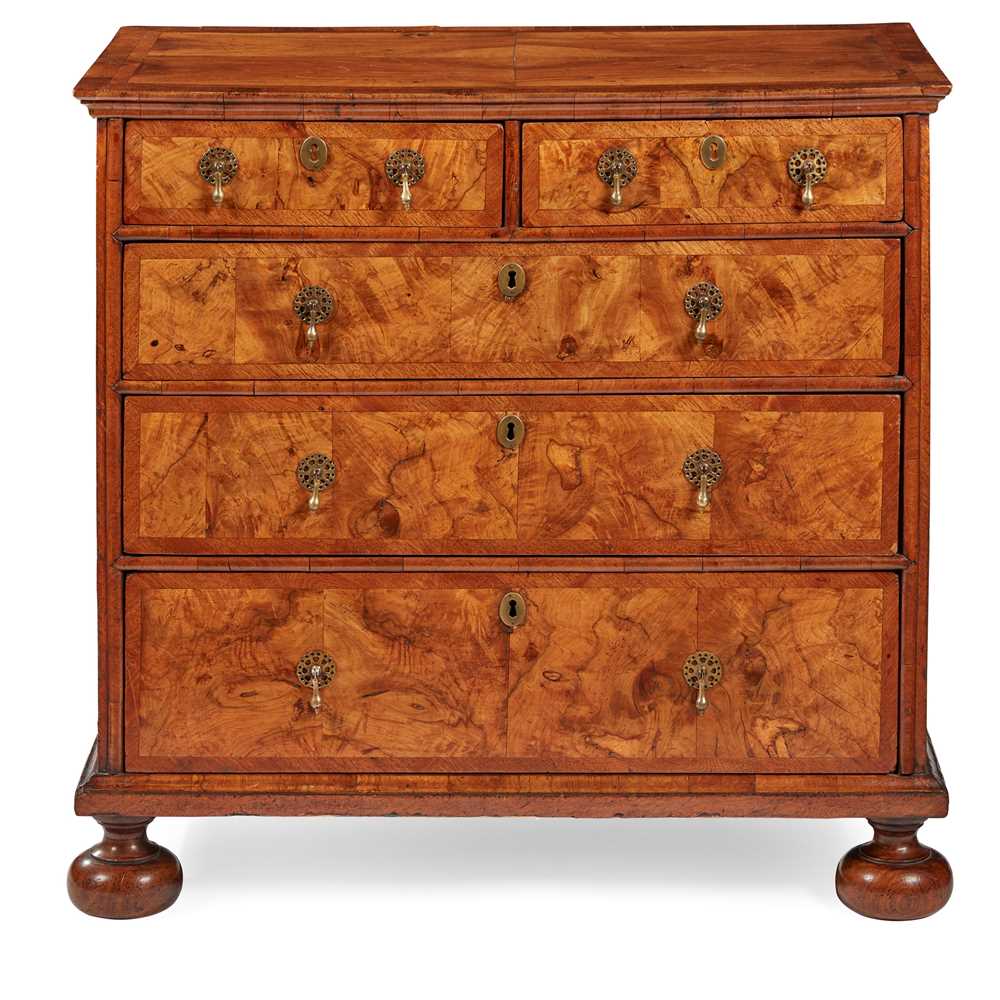 Appraisal: QUEEN ANNE WALNUT CROSSBANDED CHEST OF DRAWERS EARLY TH CENTURY