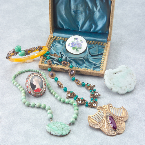 Appraisal: Seven pieces of costume jewelry early th c celluloid and